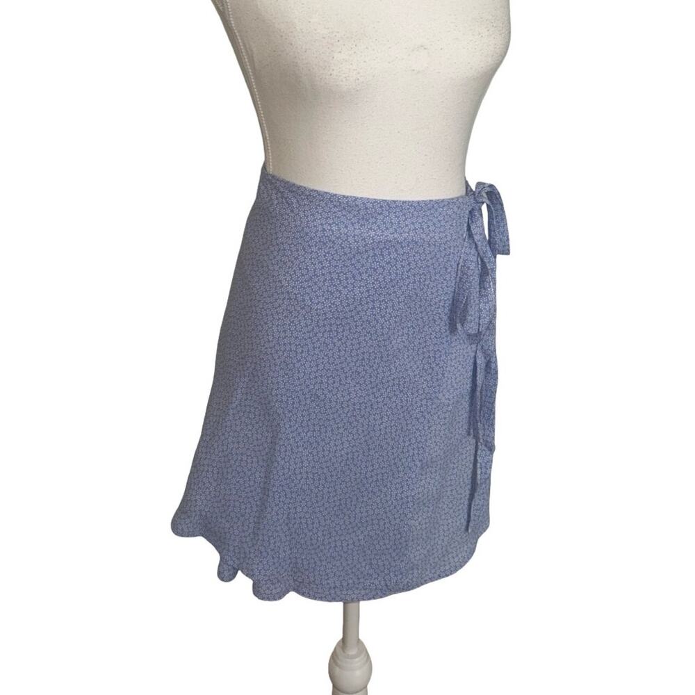 Brandy Melville Micro Floral Wrap Skirt - Made In Italy - Picture 5 of 9